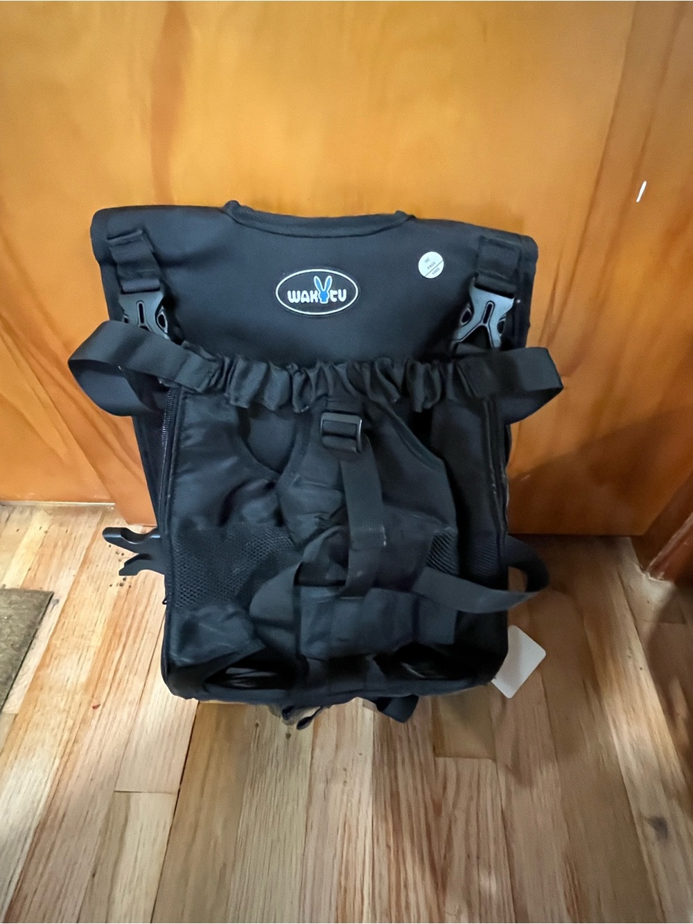 Wakytu Legs-Out Pet Carrier Backpack